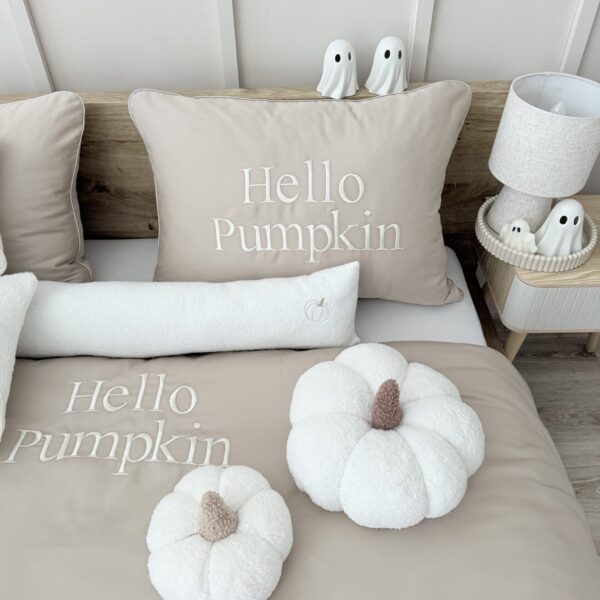 Pościel jesienna Hello Pumpkin - chłodny beż, haftowane detale, Simonila