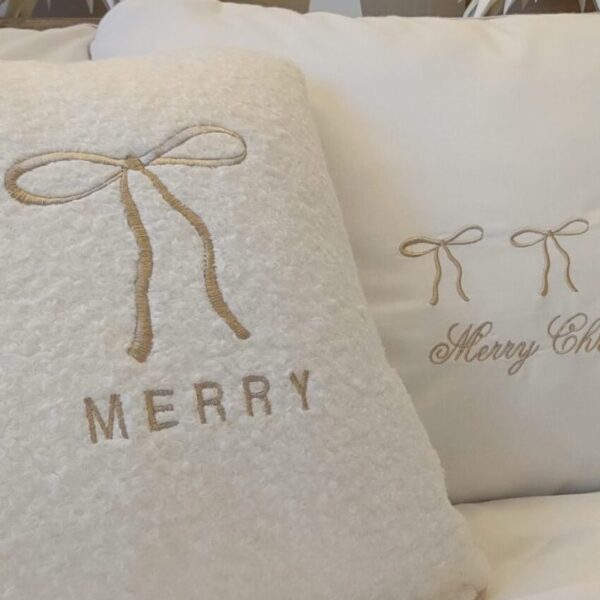 Świąteczna pościel z haftem kokard Merry Christmas – bawełna 100% | Simonila