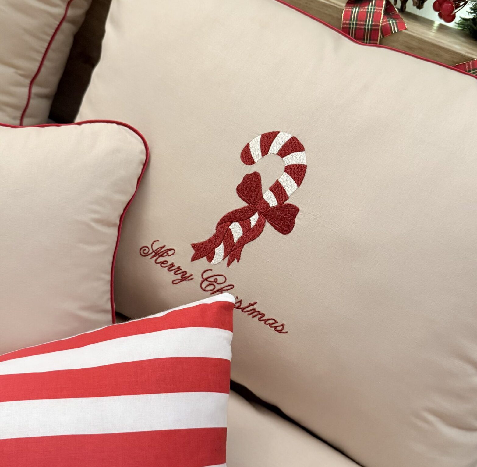 Świąteczna pościel z laską cukrową – komplet bawełniany Merry Christmas - obrazek 2